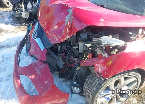 2012 Hyundai Veloster Base W/Red/Black z USA, uszkodzony, nr VIN KMHTC6AD7CU063159